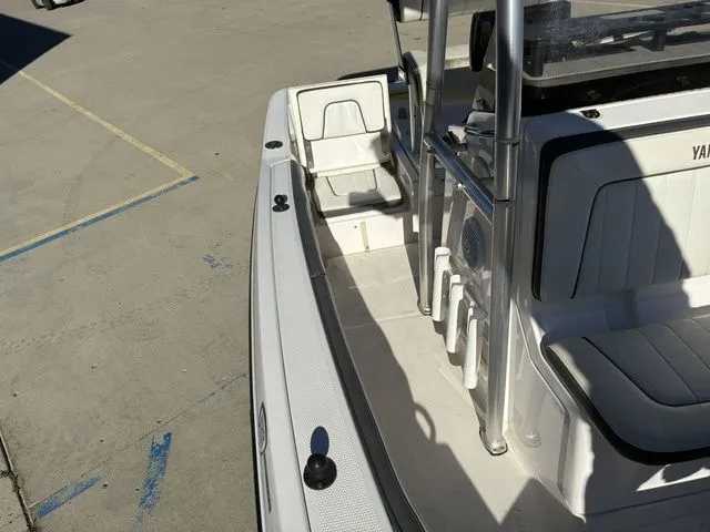 Slide: The Image of Yamaha 190 FSH Deluxe 2016 - 29