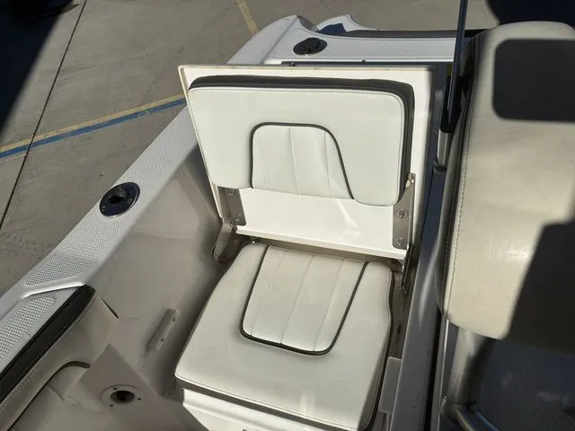 Slide: The Image of Yamaha 190 FSH Deluxe 2016 - 37