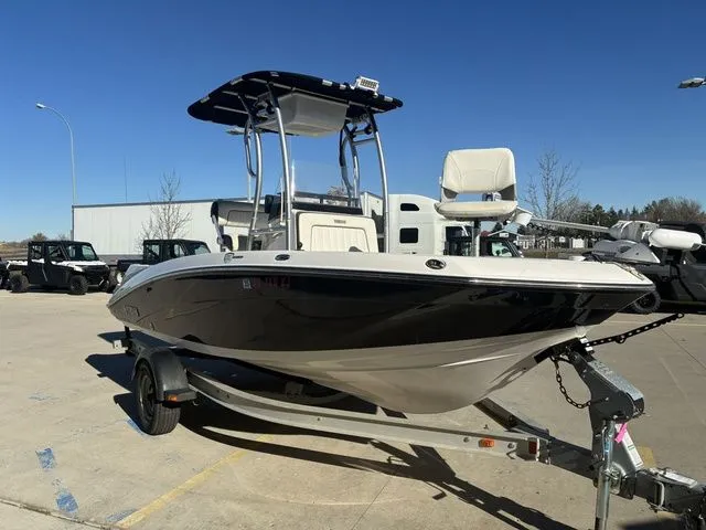 Slide: The Image of Yamaha 190 FSH Deluxe 2016 - 4