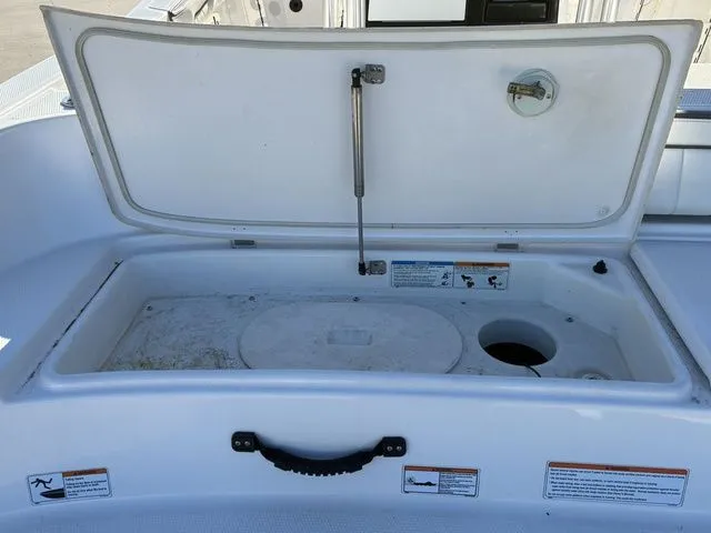 Slide: The Image of Yamaha 190 FSH Deluxe 2016 - 42