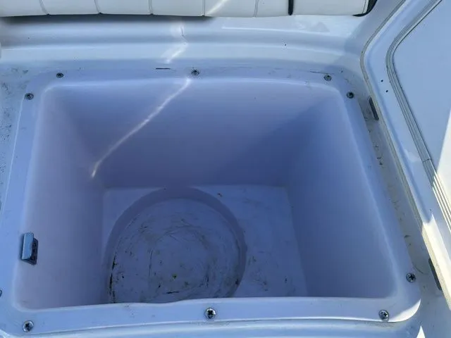 Slide: The Image of Yamaha 190 FSH Deluxe 2016 - 44