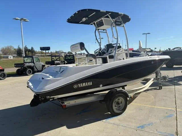 Slide: The Image of Yamaha 190 FSH Deluxe 2016 - 7