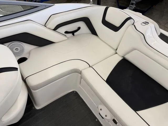 Slide: The Image of Yamaha SX190 2015 - 7