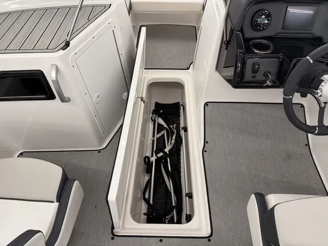 Slide: The Image of Yamaha SX195 2024 - 18