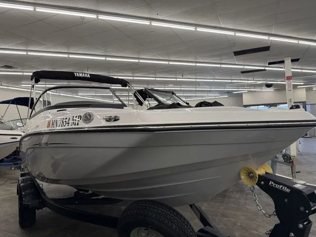 Slide: The Image of Yamaha SX195 2024 - 3