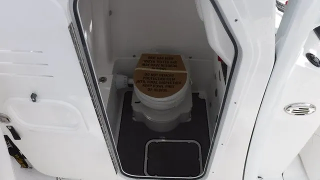 Slide: The Image of Blazer Bay Makaira 2800 2026 - 13