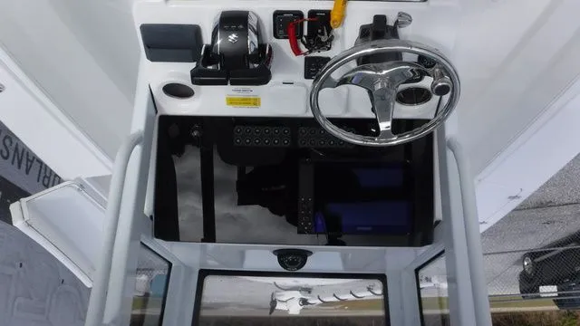 Slide: The Image of Blazer Bay Makaira 2800 2026 - 15