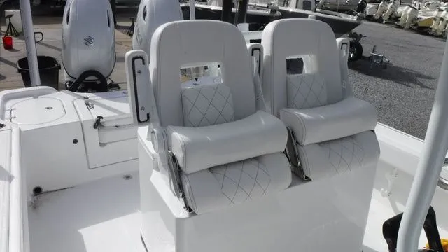 Slide: The Image of Blazer Bay Makaira 2800 2026 - 18