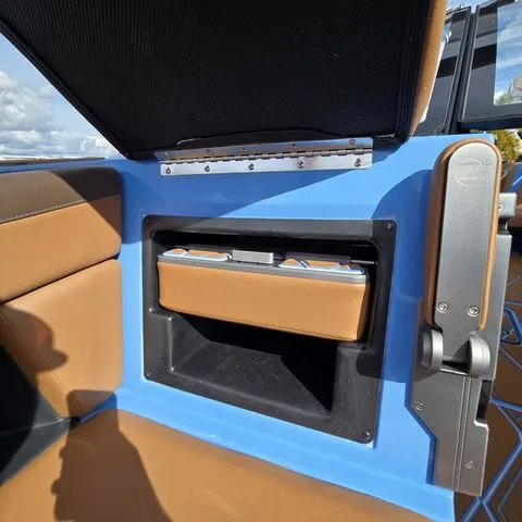 Slide: The Image of Malibu M Series M230 2026 - 15