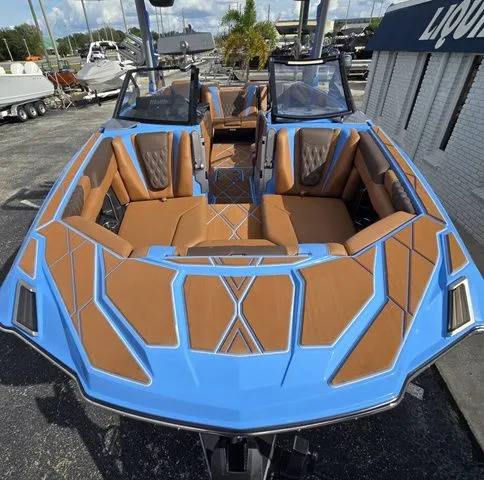 Slide: The Image of Malibu M Series M230 2026 - 39