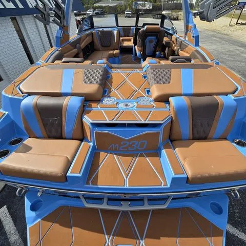 Slide: The Image of Malibu M Series M230 2026 - 8