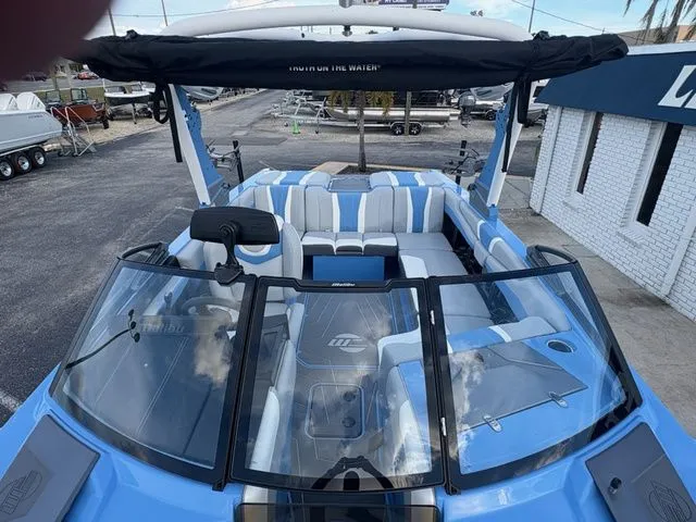 Slide: The Image of Malibu Wakesetter LSV 22 LSV 2026 - 13