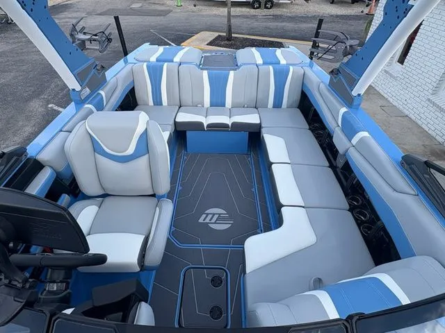 Slide: The Image of Malibu Wakesetter LSV 22 LSV 2026 - 14
