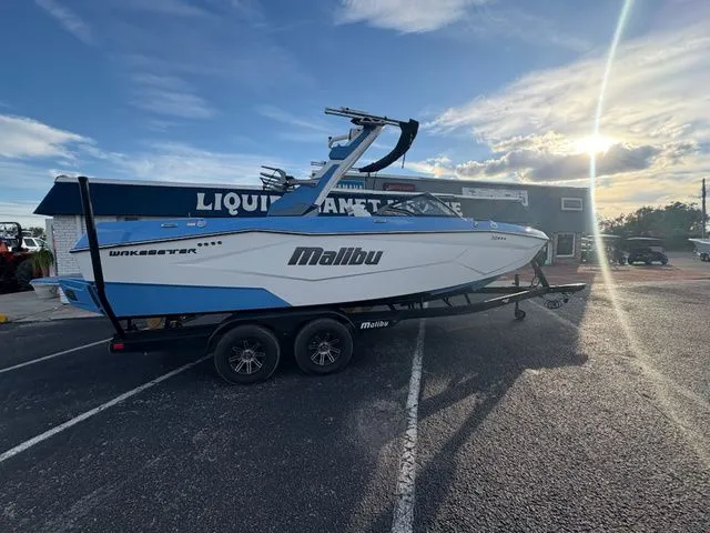 Slide: The Image of Malibu Wakesetter LSV 22 LSV 2026 - 3