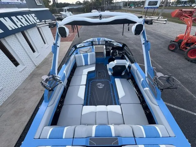 Slide: The Image of Malibu Wakesetter LSV 22 LSV 2026 - 8