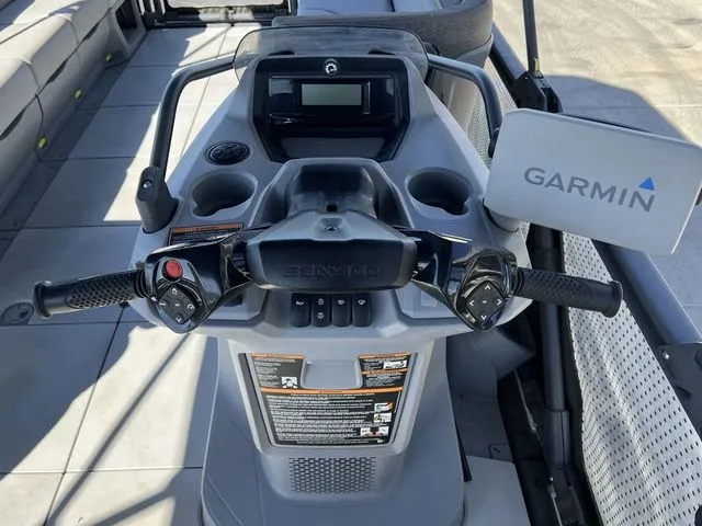 Slide: The Image of Sea-Doo Switch Cruise 21 2022 - 12