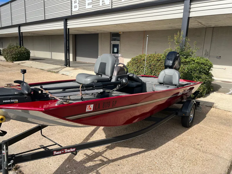 Slide: The Image of Tracker Bass Tracker Classic XL 2023 - 5