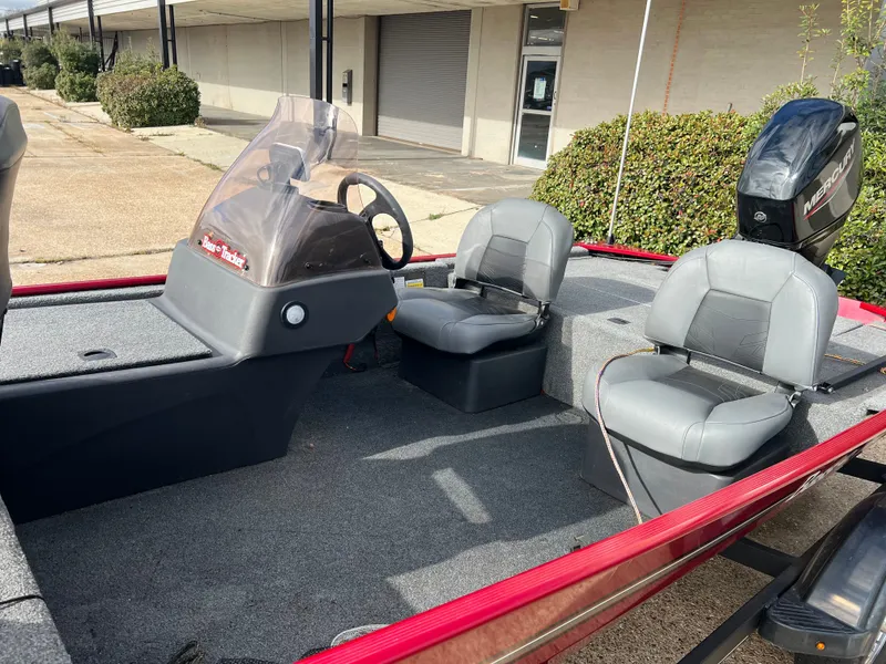 Slide: The Image of Tracker Bass Tracker Classic XL 2023 - 8