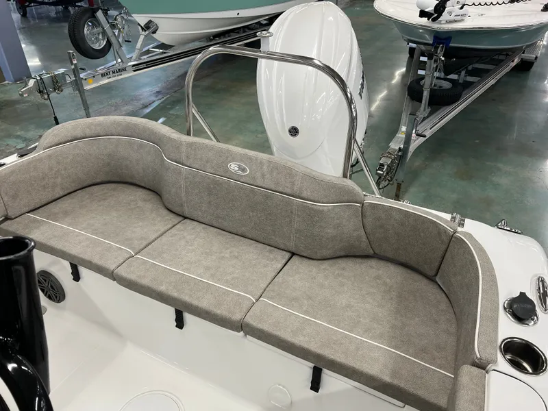 Slide: The Image of Sea Hunt Ultra 229 2026 - 13