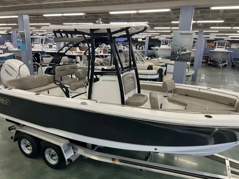 Slide: The Image of Sea Hunt Ultra 229 2026 - 18