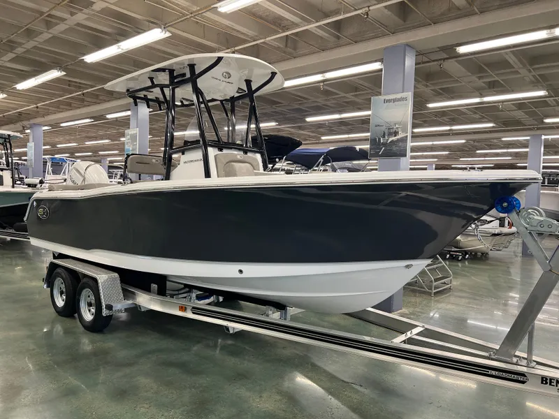 Slide: The Image of Sea Hunt Ultra 229 2026 - 7