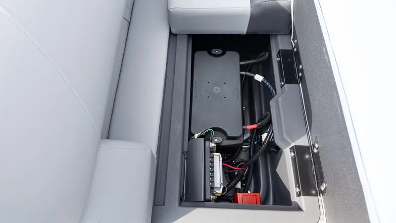 Slide: The Image of Bennington 21 S CRUISE 2026 - 12