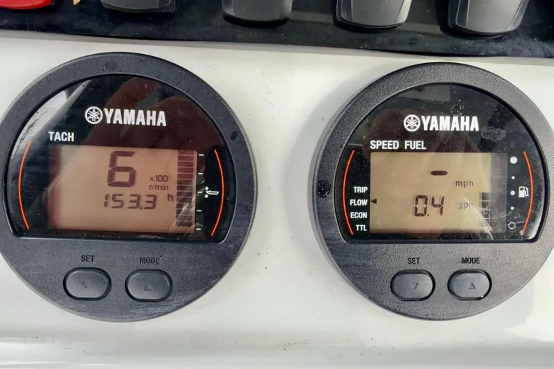 Slide: The Image of Yamaha gauges on 2022 Sea Hunt BX 22 BR boat dashboard, displaying RPM and fuel data. - 36