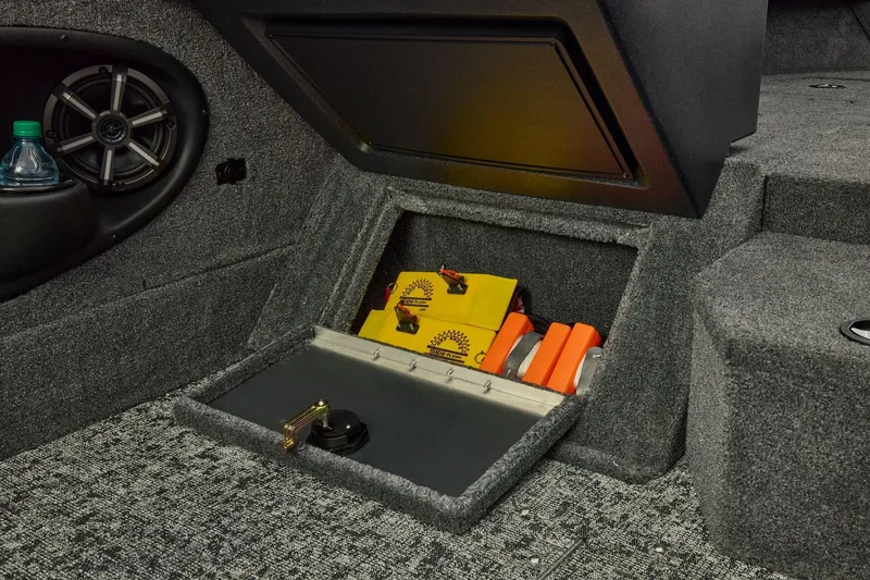 Slide: The Image of Lowrance fish finder on 2026 Tracker Targa V-19 Combo boat dashboard. - 32