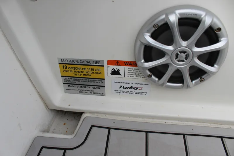 Slide: The Image of Parker Marine 2120 Sport Cabin 2014 - 13