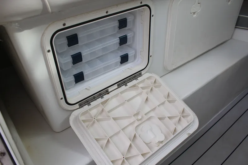 Slide: The Image of Parker Marine 2120 Sport Cabin 2014 - 26