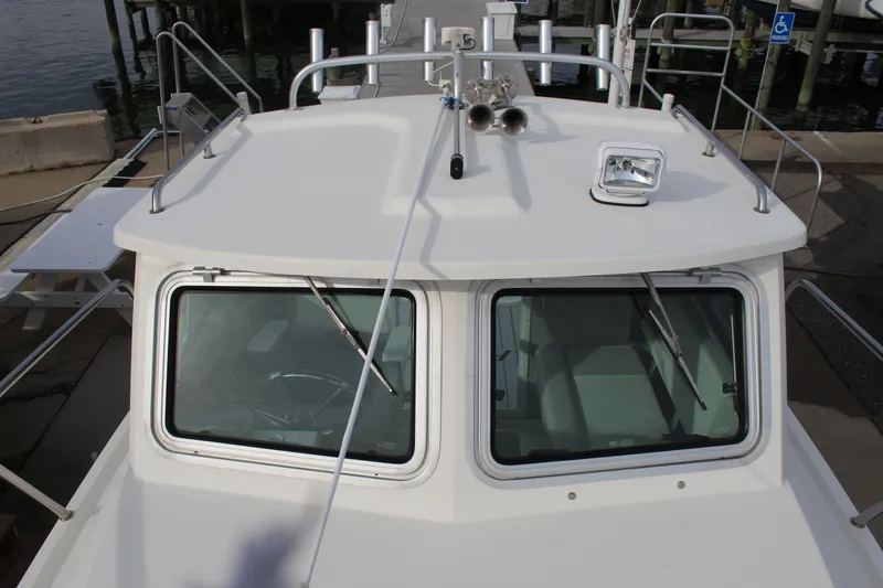 Slide: The Image of Parker Marine 2120 Sport Cabin 2014 - 29
