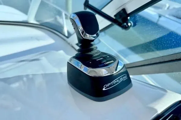 Slide: The Image of Joystick control on 2022 Stamas 370 Aegean boat, featuring Optimus 360 system. - 38
