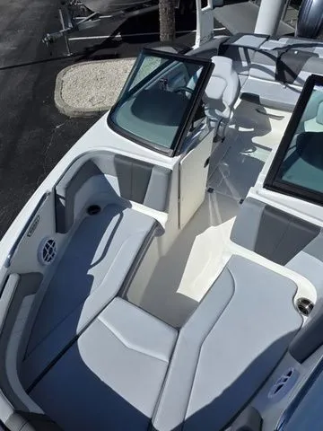 Slide: The Image of Chaparral 21 SSi OB 2026 - 22