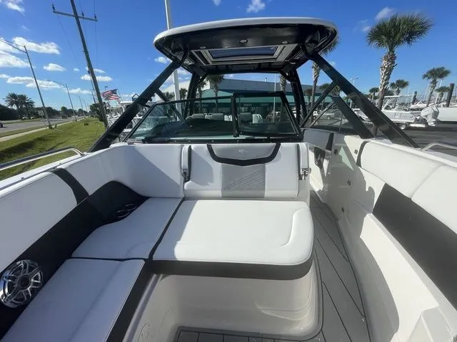 Slide: The Image of Chaparral 280 OSX 2026 - 6