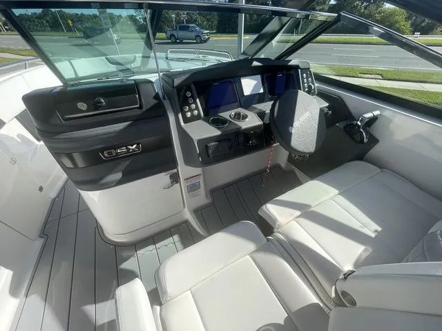 Slide: The Image of Chaparral 280 OSX 2026 - 9