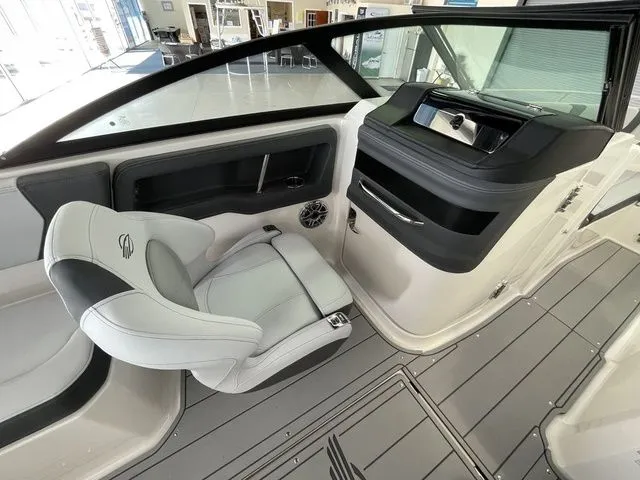 Slide: The Image of Chaparral 250 OSX 2026 - 8