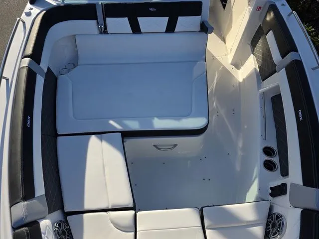 Slide: The Image of Chaparral 310 OSX 2026 - 30