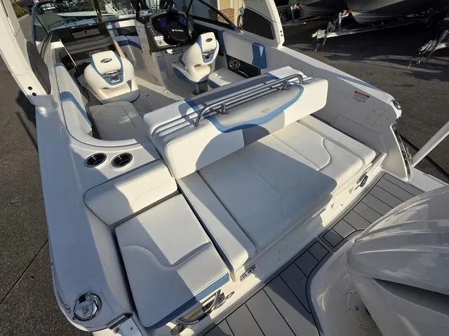 Slide: The Image of Chaparral 270 OSX 2026 - 11