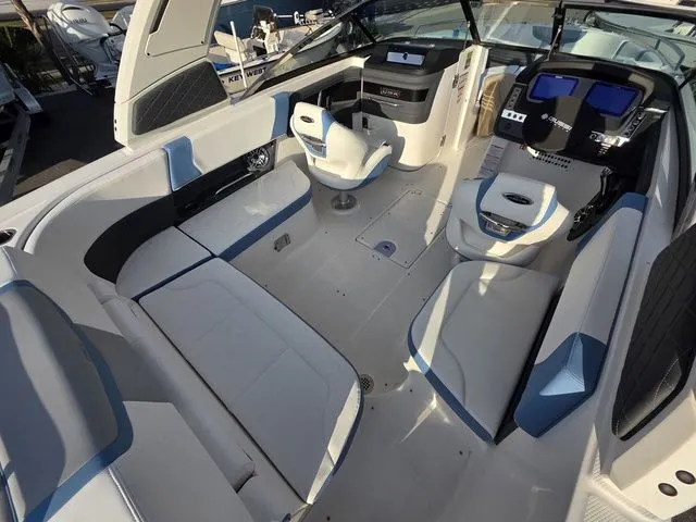 Slide: The Image of Chaparral 270 OSX 2026 - 17