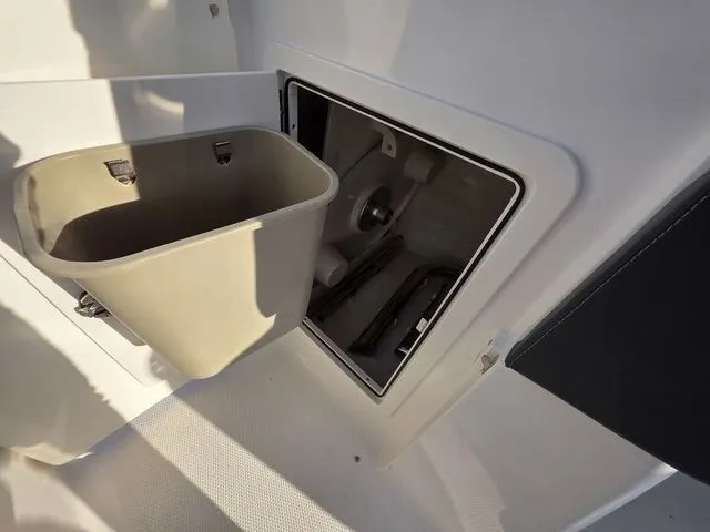 Slide: The Image of Chaparral 270 OSX 2026 - 23