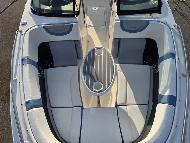 Slide: The Image of Chaparral 270 OSX 2026 - 27