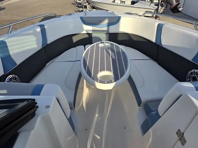 Slide: The Image of Chaparral 270 OSX 2026 - 30