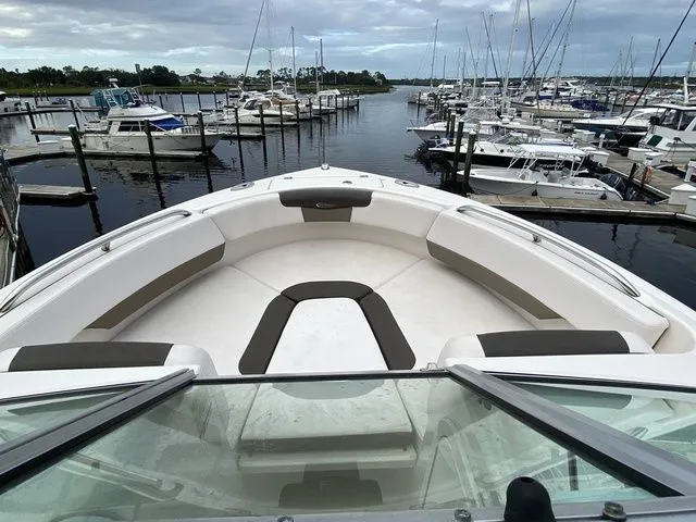 Slide: The Image of Robalo R227 Dual Console 2021 - 10