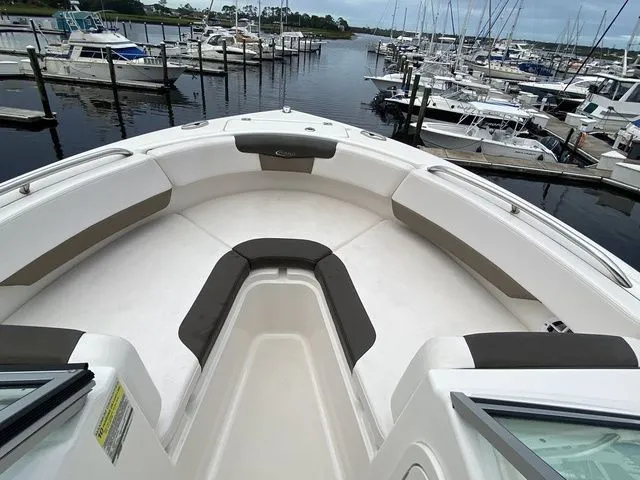 Slide: The Image of Robalo R227 Dual Console 2021 - 12