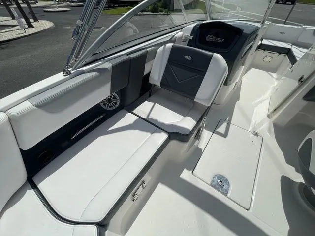 Slide: The Image of Chaparral 230 Suncoast 2019 - 10