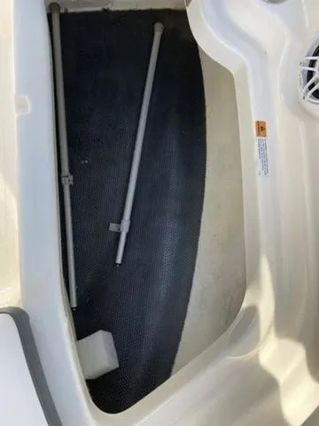 Slide: The Image of Chaparral 230 Suncoast 2019 - 32