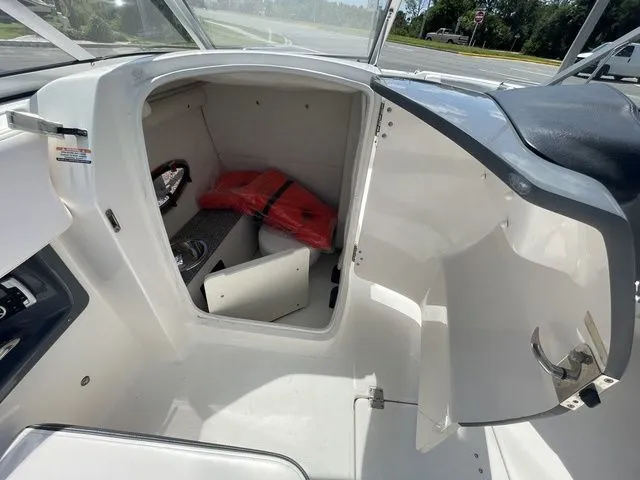 Slide: The Image of Chaparral 230 Suncoast 2019 - 9