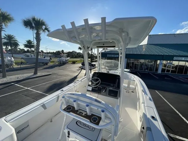 Slide: The Image of Robalo R230 Center Console 2026 - 11