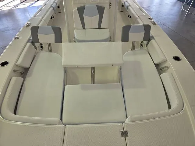 Slide: The Image of Robalo 246 Cayman 2026 - 24