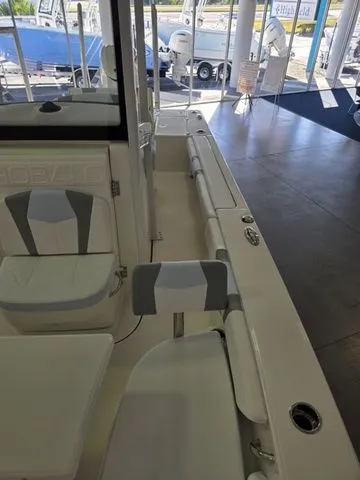 Slide: The Image of Robalo 246 Cayman 2026 - 25